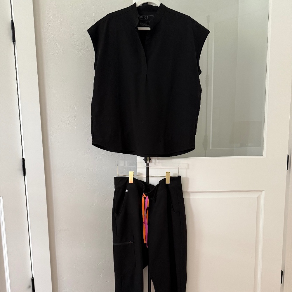 FIGS SET Rafaela BLACK Oversized Scrub Top & Zamora SORBET TIE Jogger Pants M LP